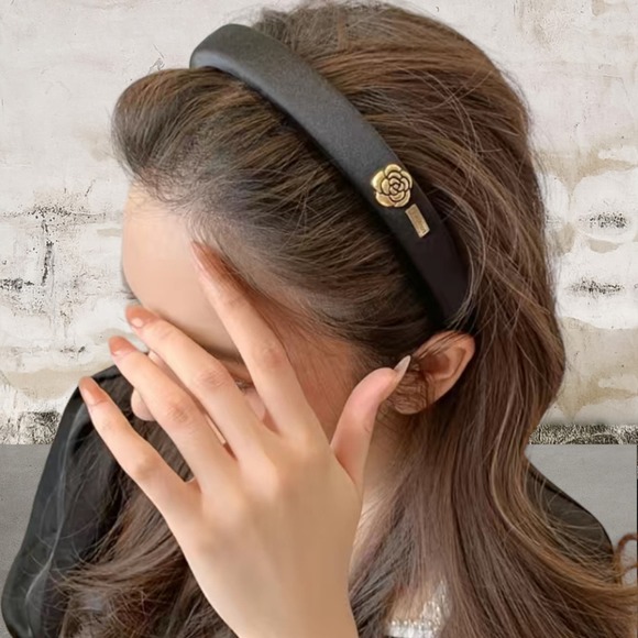 *NWT* Luxury Black & White Headbands - Set of 2 - Picture 3 of 4